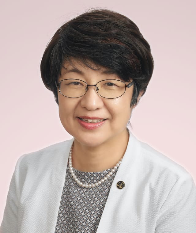 会長　島田 真理恵